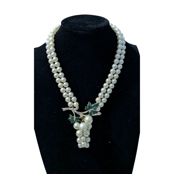 Vintage Double Strand Faux Pearl Necklace With Grapevine Pendant - Picture 1 of 11